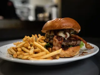 Jams 209 Sports Bar and Grill