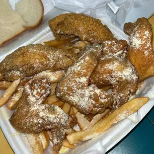 Chicken wings an perch