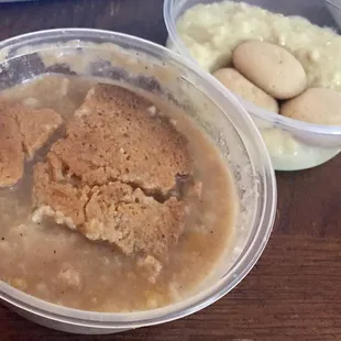 Peach cobbler and banana pudding