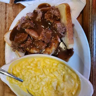 Open face pot roast with awesome mac and cheese