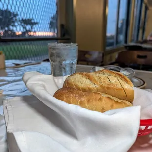 bread, comes with prime rib