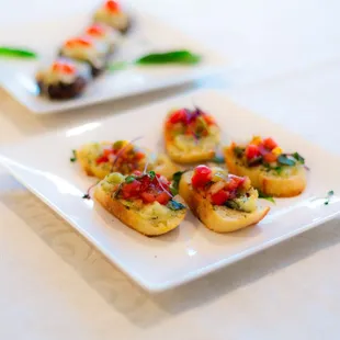 Appetizer Bites Tomato Basil Bruschetta w/ Balsamic Drizzle