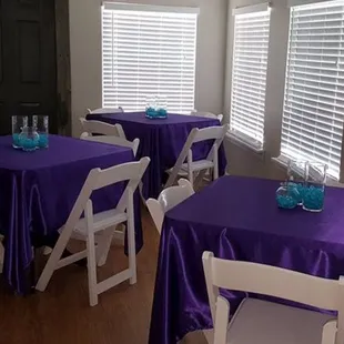 Smaller tables with lots of good lighting.