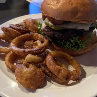 Mono Hot Springs Burger