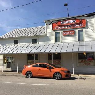 I stop here every time I'm in the area.  Great deli and awesome staff