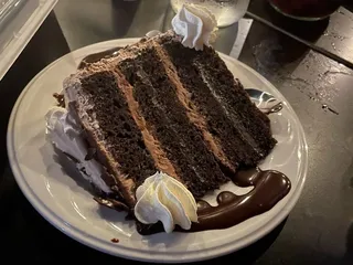 Honey Pop’s Bar & Grill