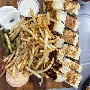 Meat/Chicken Shawarma Saj Meal