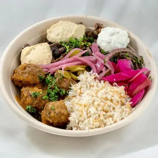 Delicious falafel bowl with your choies of sauces!