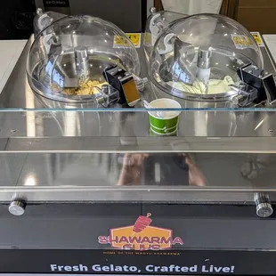 Fresh gelato maker