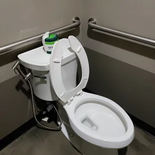 Addition of hose, I've not seen before.