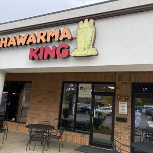 the front of shawarma king