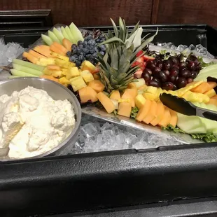 Sunday buffet: fresh fruit