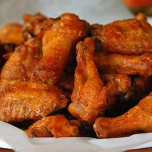 a plate of buffalo wings