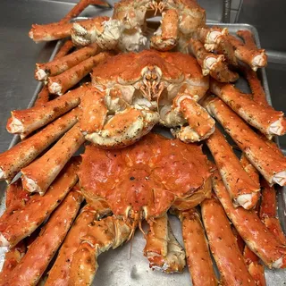 8oz Steamed Norwegian Red King Crab Legs