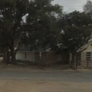 Front of Shaw&apos;s Fish House