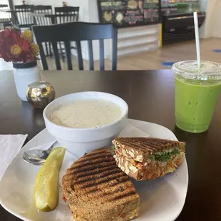 Drink: Starving Artist sans banana (make sure you love kale) Soup: Clam Chowder  Main: Veggie Panini (very fresh)