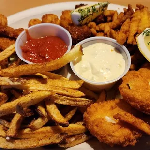 Seafood Scatter: shrimp, cod, scallops, oysters, clam strips w/fries ($21.75, 3/31/23)