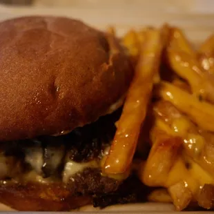 Mushroom smashburger w/ krazy fries (1000 island dressing on the fries)