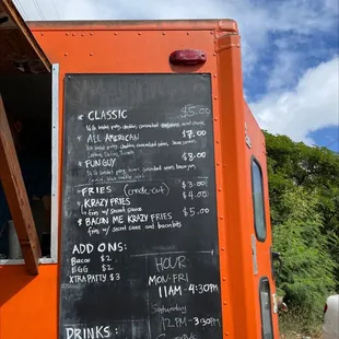 Sundays they&apos;re closed but photo cut off