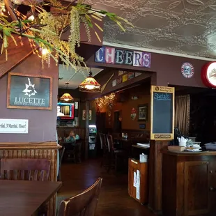 Nice place, good music and friendly people.
