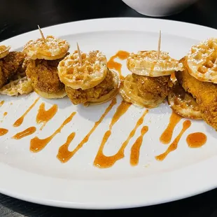 Chicken &amp; waffles sliders