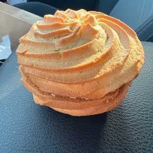 Peanut butter cream pastry