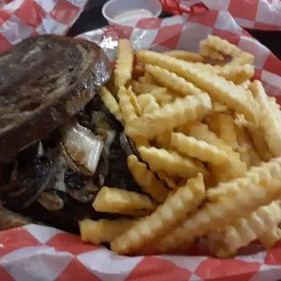 Patty melt basket