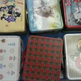 vintage lunch boxes metal and vinyl 15-30.00 each about 12 in Abldg # 44