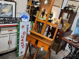 Fleur de Flea Vintage Urban Market Indoor Permanent Warehouse