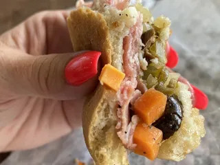 Louie’s Deli & Meat Market