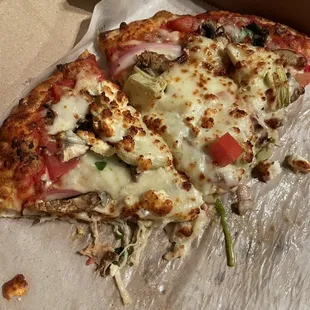 Mediterranean pizza--soooooo good!!!!