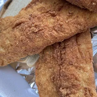 Fish sandwich. Fresh, seasoned and hot (temp). Flaky and delicious. Let's just say they understood the assignment. A+.