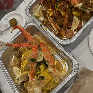 Snow Crab Legs (1 lb) King Crab Legs (1 lb)