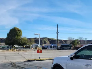 Kelly's Shell-Castaic