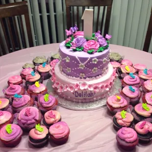 First birthday flower cake!