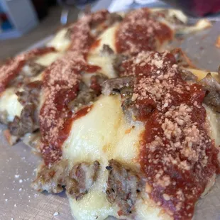 Detroit style pizza (amazing)