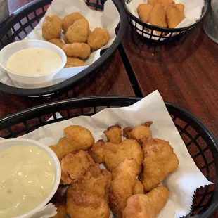 Macaroni bites, corn nuggets, cauliflower