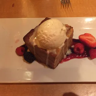 White Chocolate Bread Pudding a La Mode