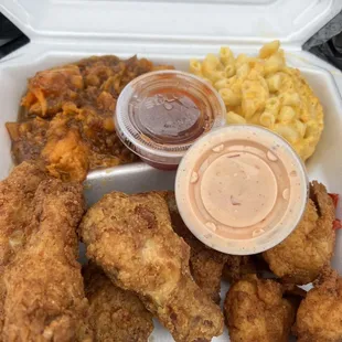 fried chicken, macaroni and cheese