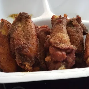 a tray of chicken wings