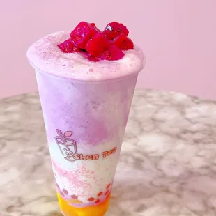 Dragonfruit smoothie with cheese foam &amp; Mango
