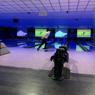 sushi and sashimi, interior