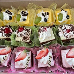 3" cakes (mango, Black Forest, strawberry)