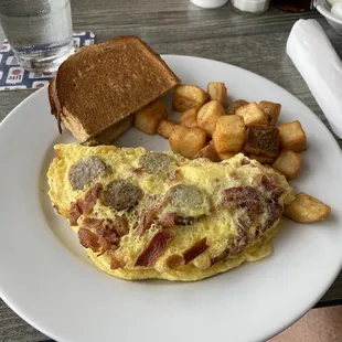 an omelet and potatoes