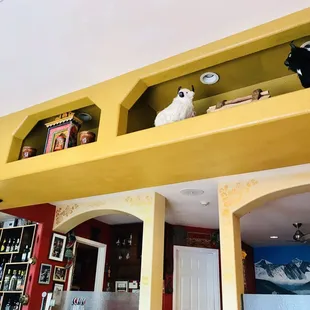 Ceiling niches