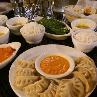 Momo Platter