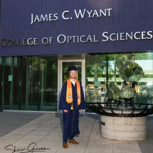 UofA Graduation Portraits by Tucson Arizona Photographer Sherri Graves Photography