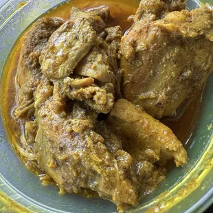 Curry chicken (bone in)