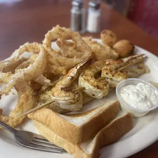 Shrimp and fish platter (grilled), was delicious!!