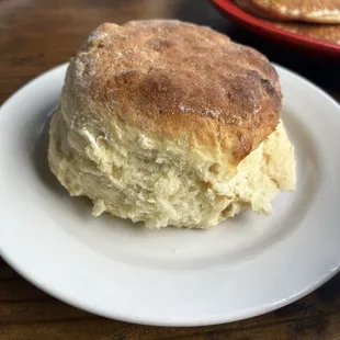 Side biscuit